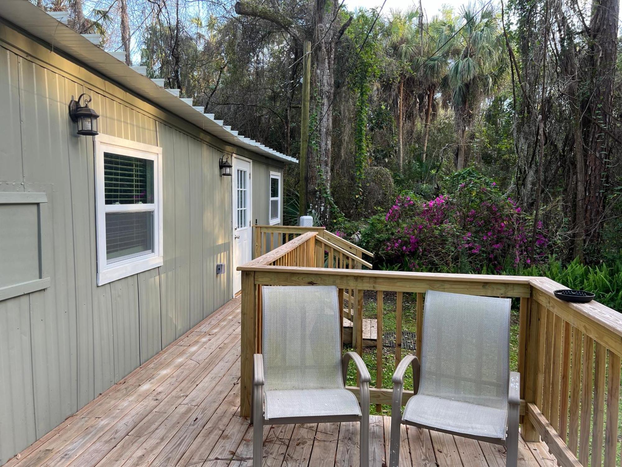 Nature Coast Inn & Cottages Inglis Екстериор снимка