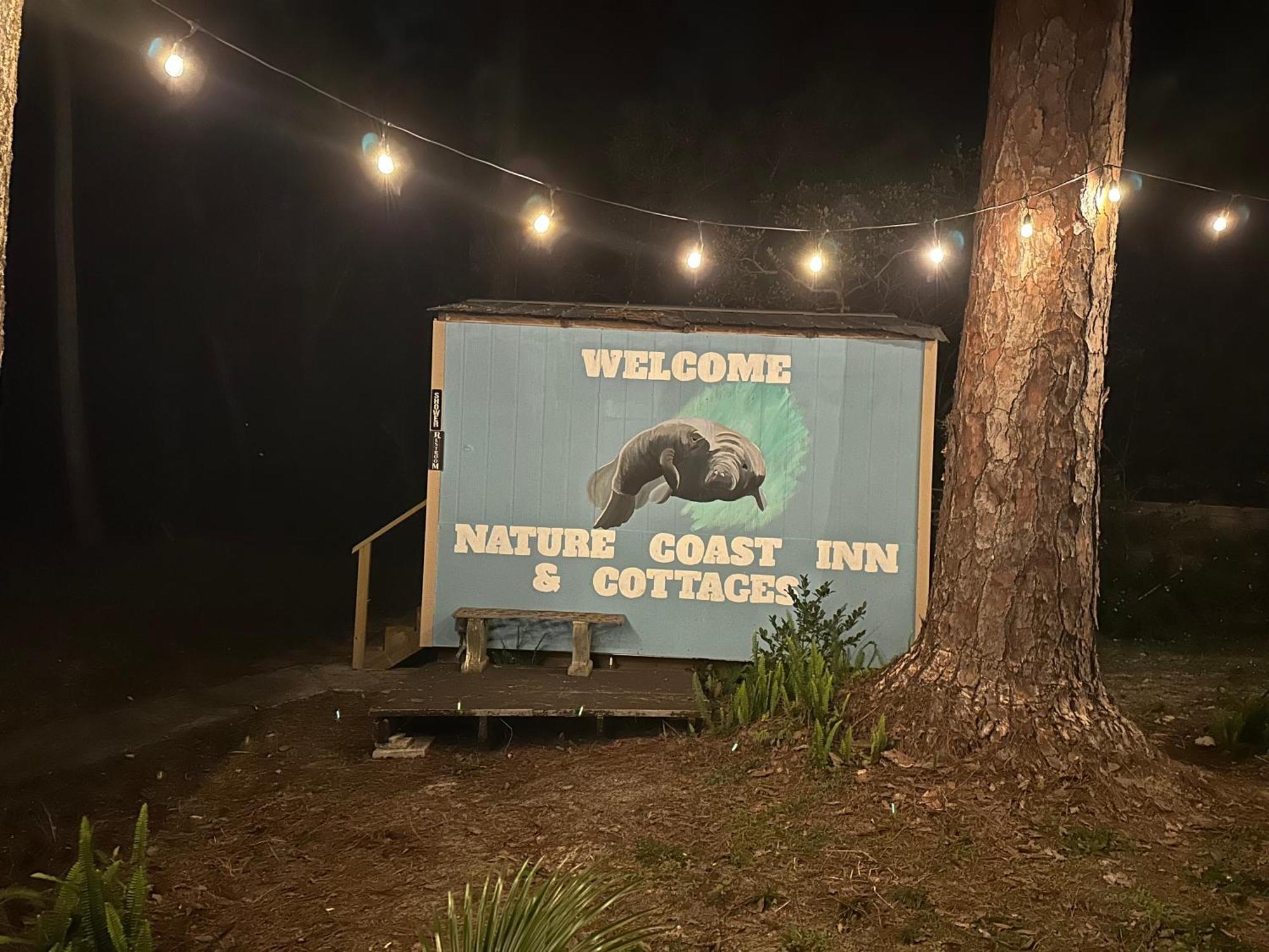 Nature Coast Inn & Cottages Inglis Екстериор снимка