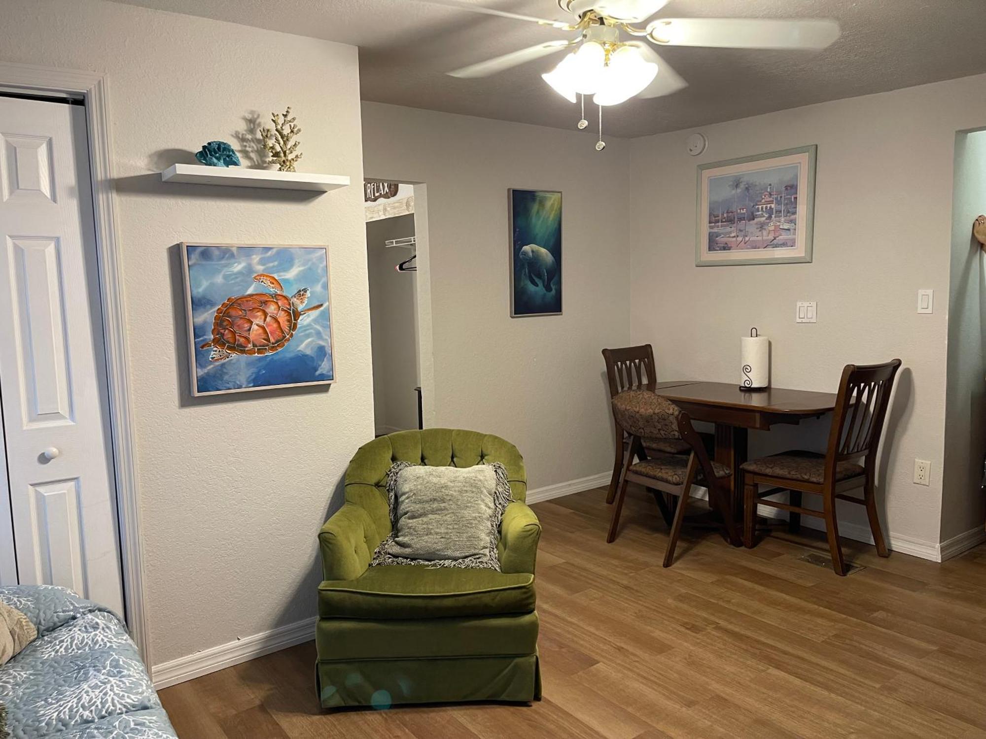 Nature Coast Inn & Cottages Inglis Екстериор снимка