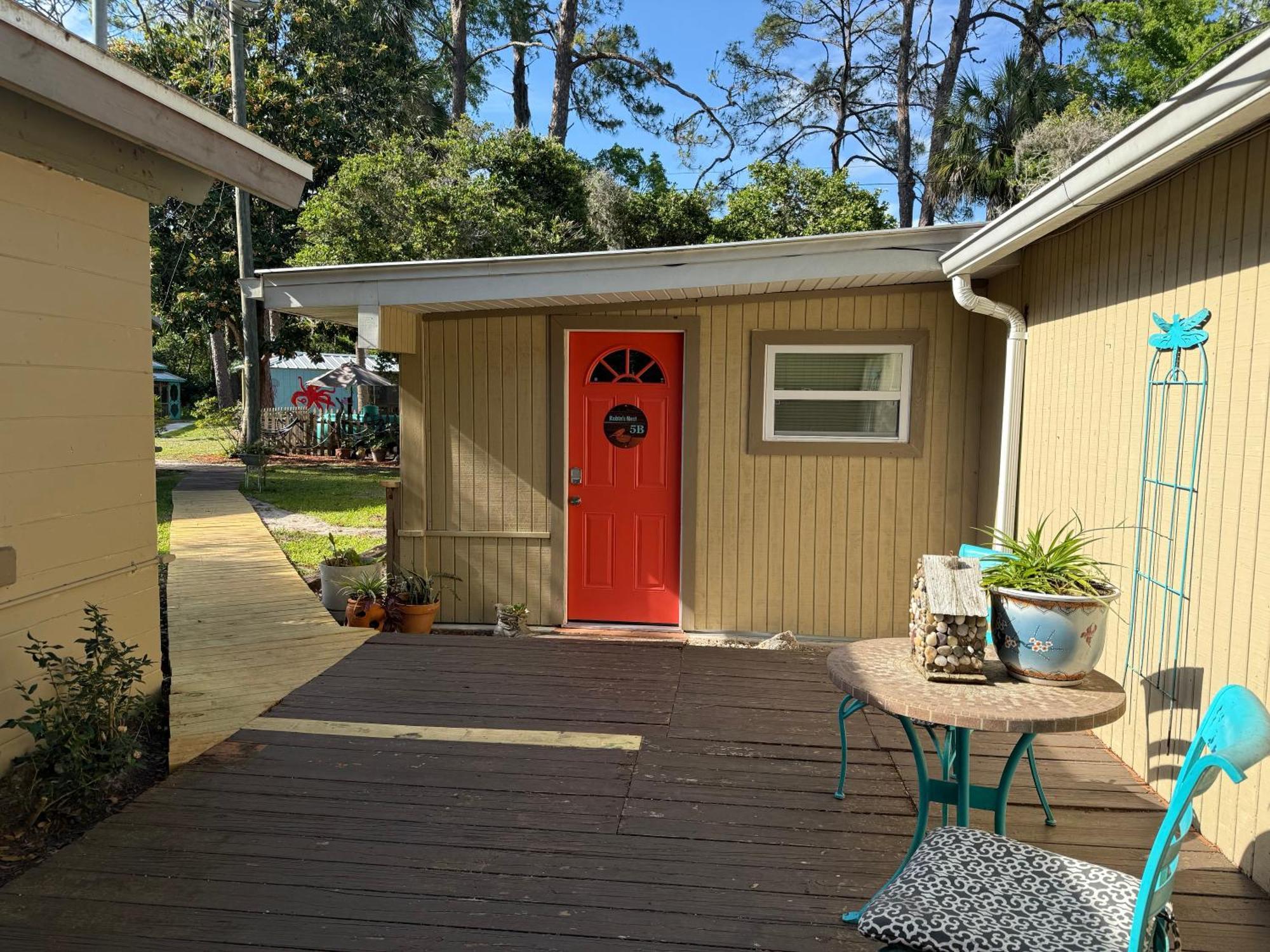 Nature Coast Inn & Cottages Inglis Екстериор снимка